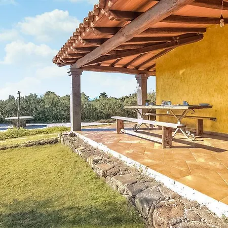 A Sa Serra Di Apartment *